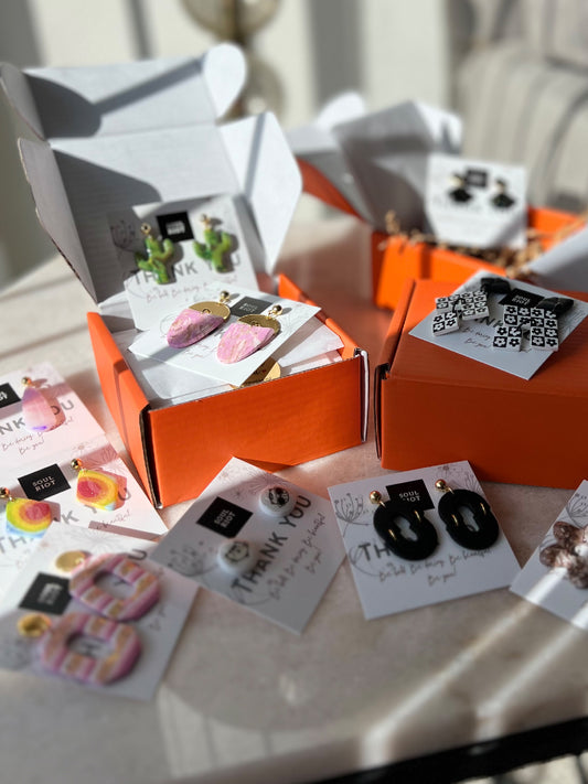 BESTSELLER Mystery box 4 Pairs of earrings - FREE SHIPPING