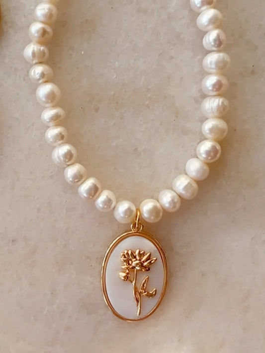 Birth Floral Fresh Pearl Necklace